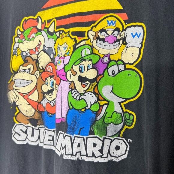 Super Mario Black Graphic Short Sleeve Shirt Size Large Men’s - Picture 4 of 8